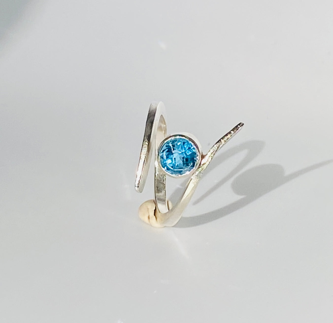 Queen Anne Adjustable Ring