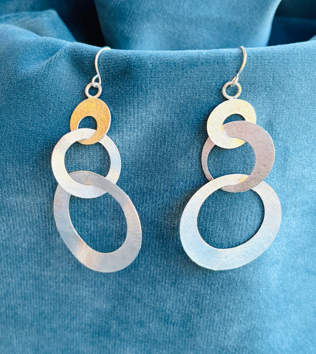 Triple loop dangles
