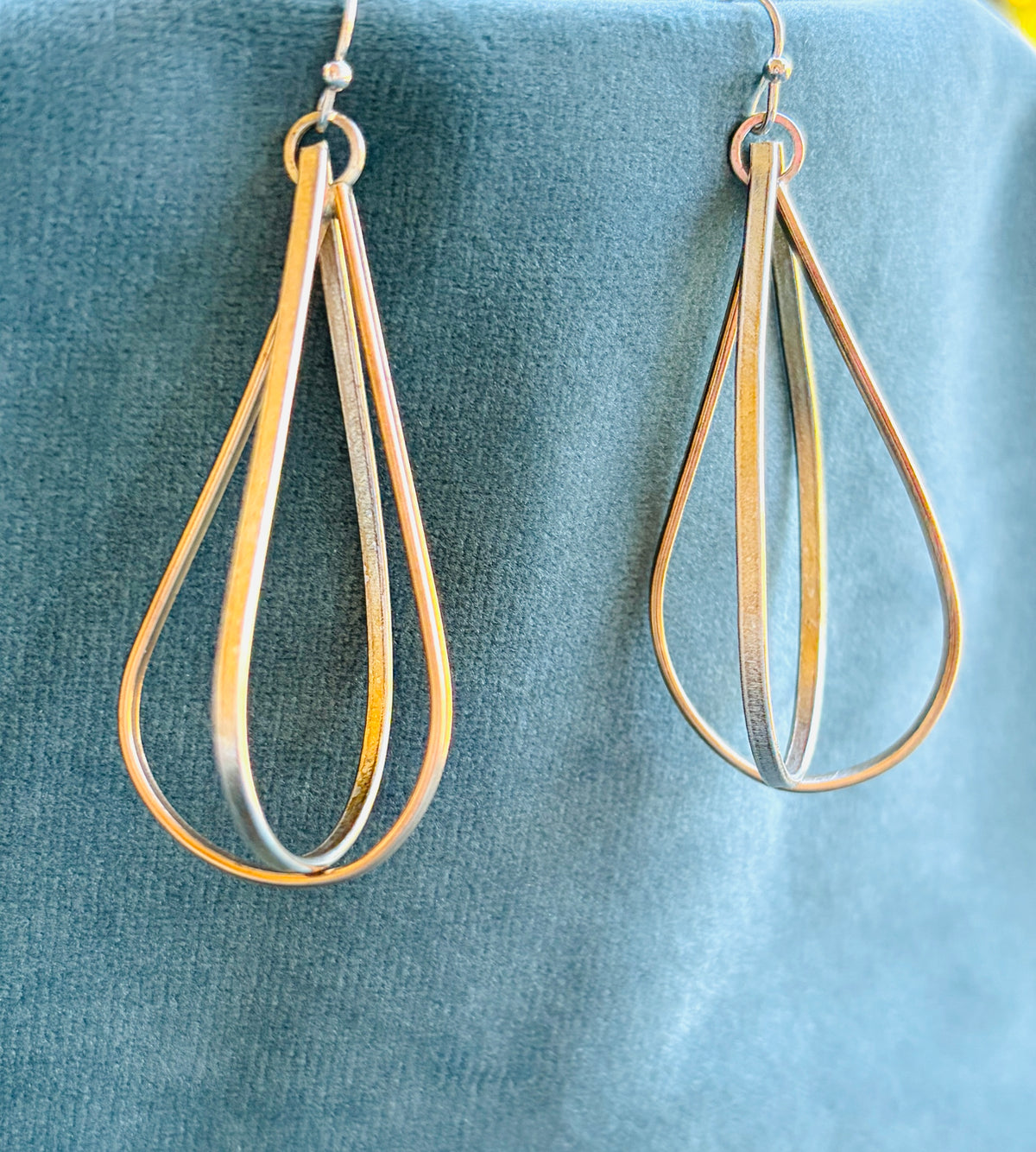 Mixed teardrop dangle