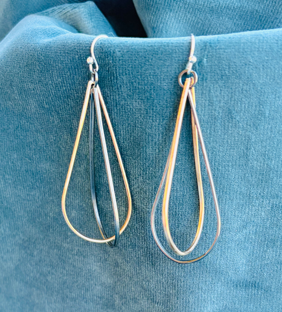Mixed teardrop dangle