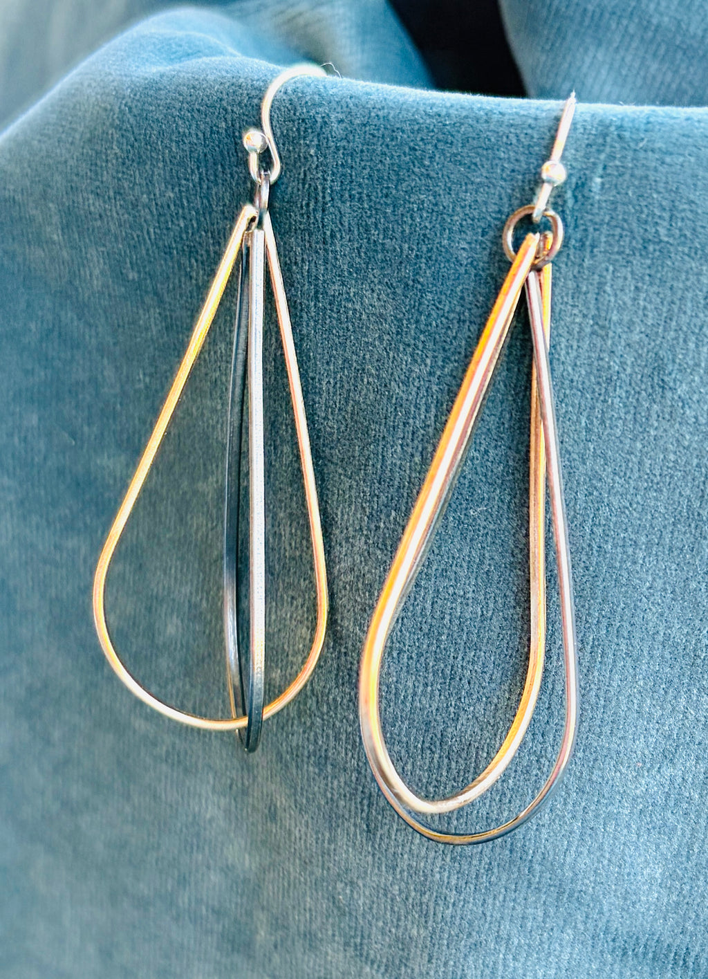 Mixed teardrop dangle